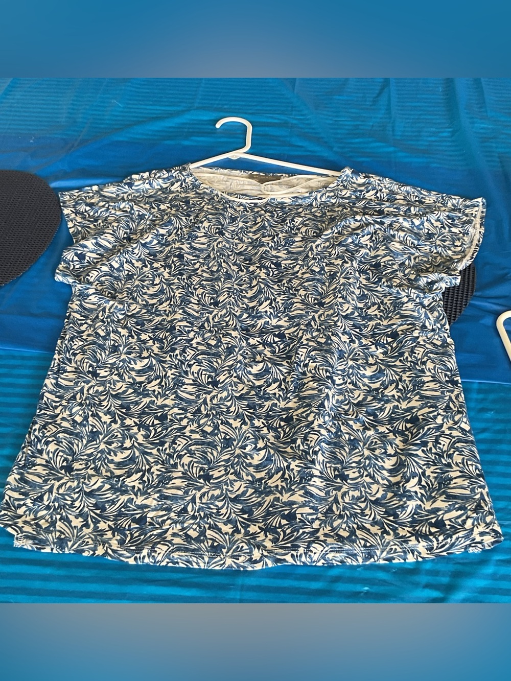 Blue and White Printed Women’s Short Sleeve Shirt